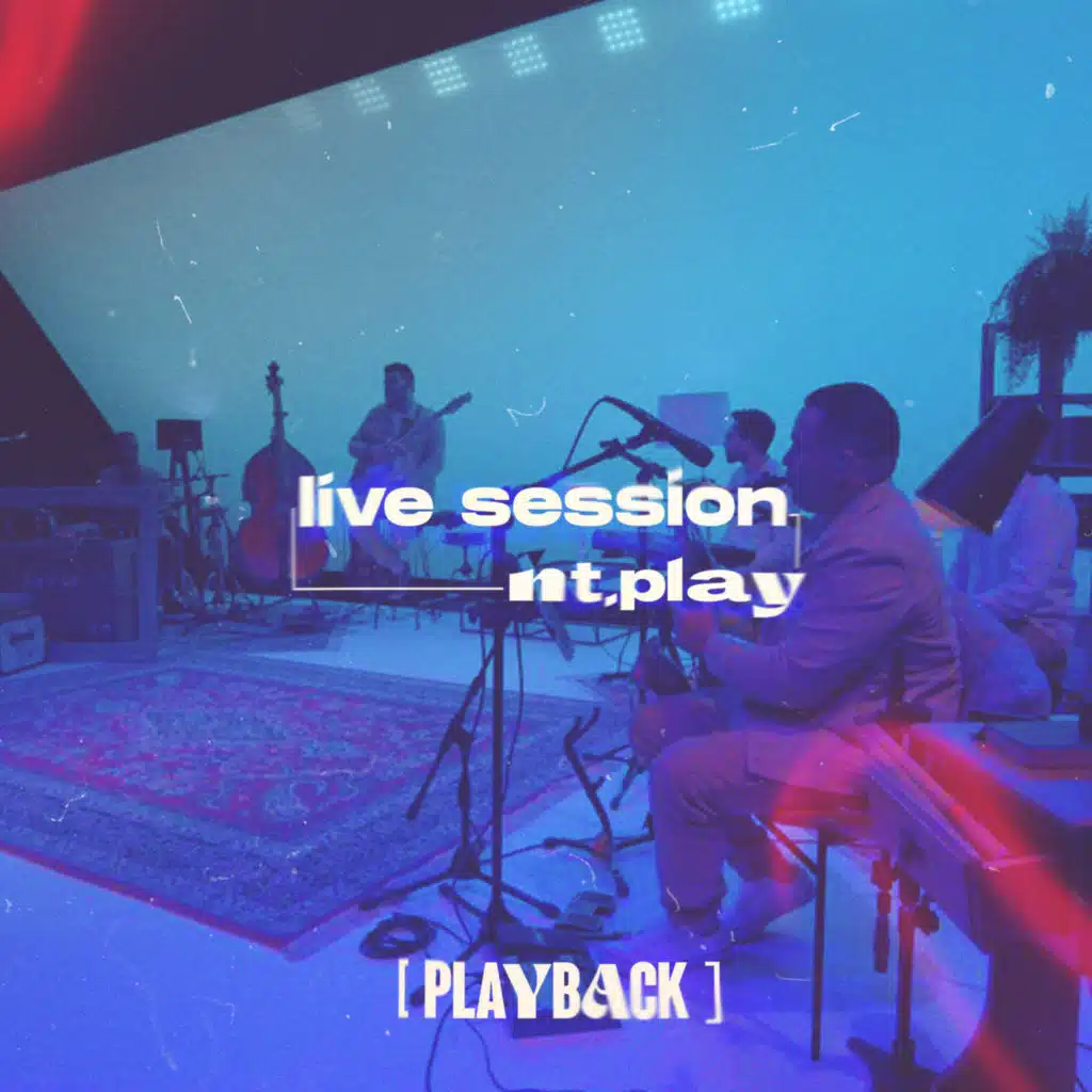 Alvo Mais Que a Neve (Playback) [feat. Michely Manuely & Riane Junqueira]