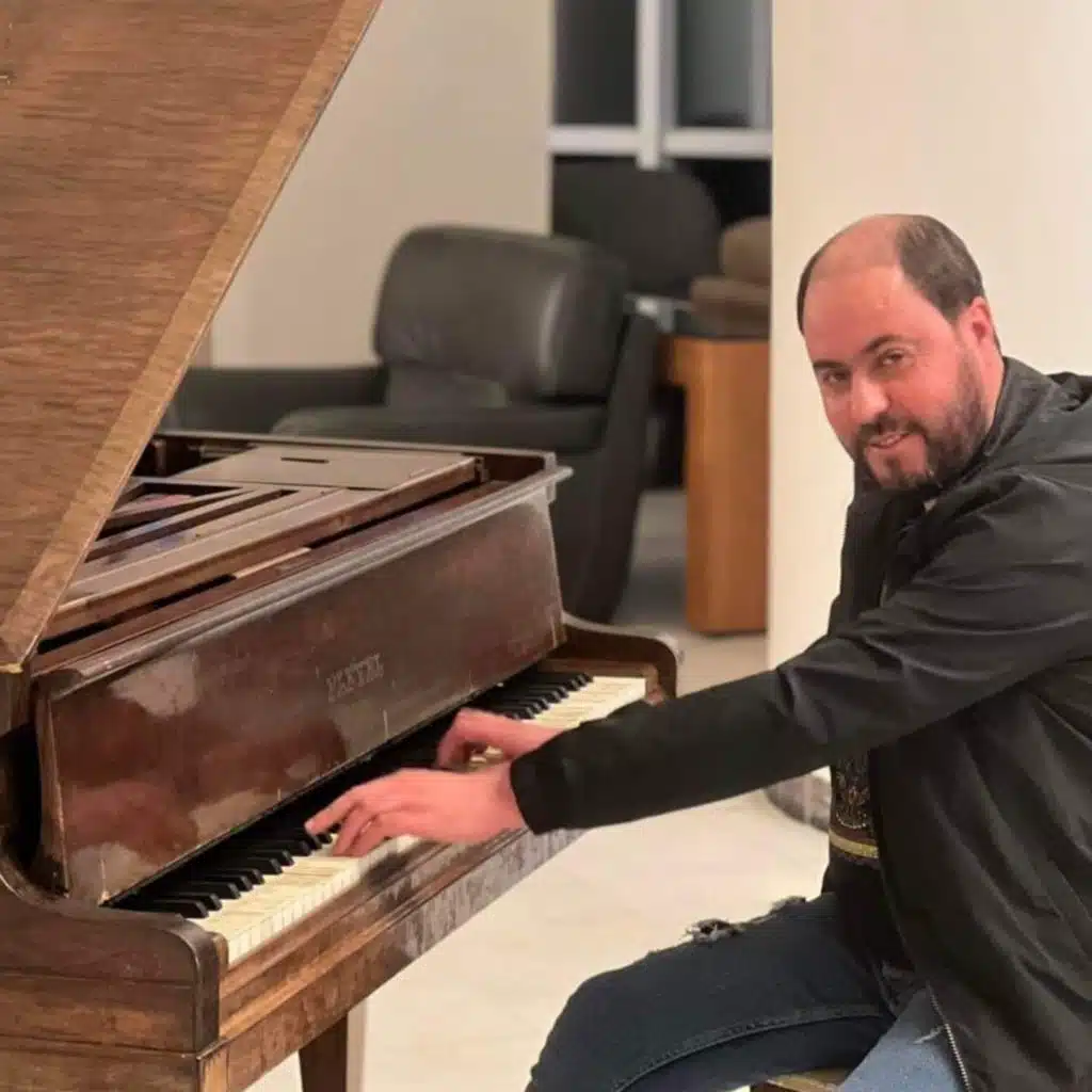 بسيف عليك نغير (feat. Manini Sahar)