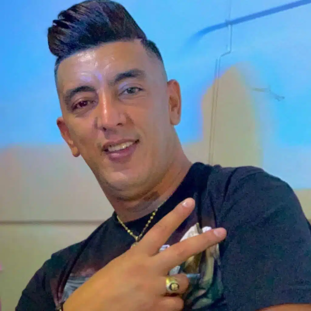 عينيك هوما لي جابولك البلا (feat. Mounir Recos)