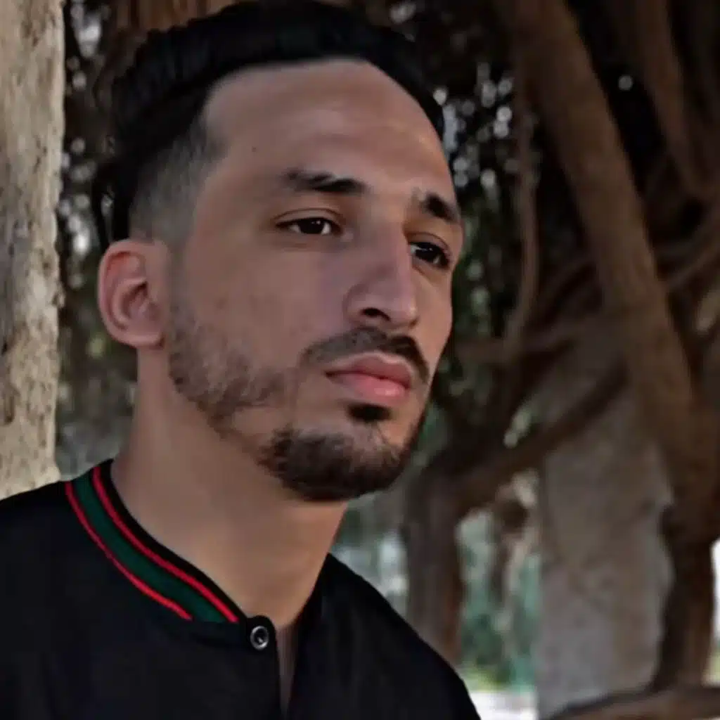 Nelbso Ghi Ba3oucha (feat. Manini Sahar)