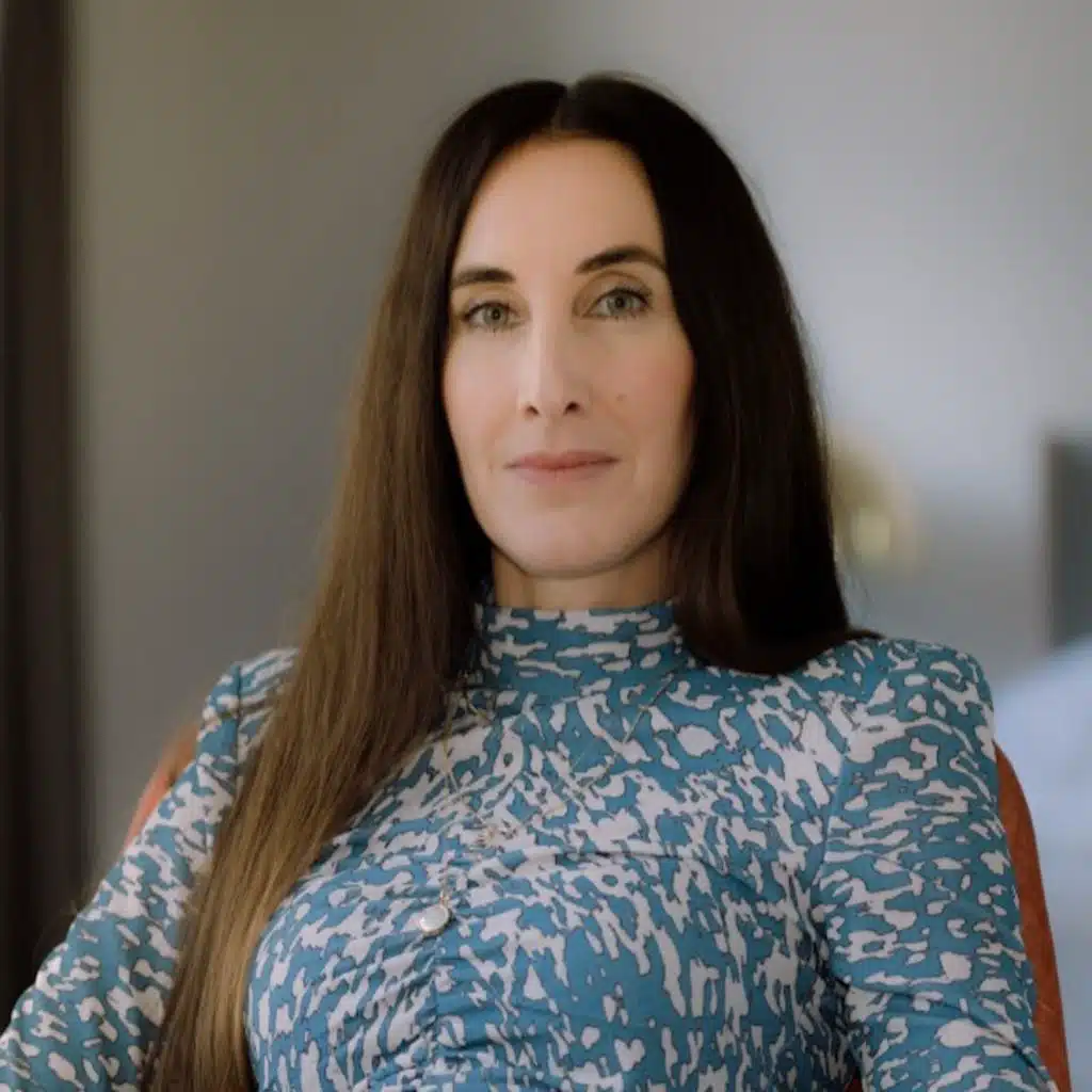 Mirna Funk - über Chanukka, Kohl-Salat und Flucht nach Tel Aviv