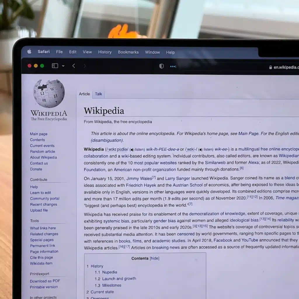 Wikipedia and the Quest for a Universal Encyclopedia