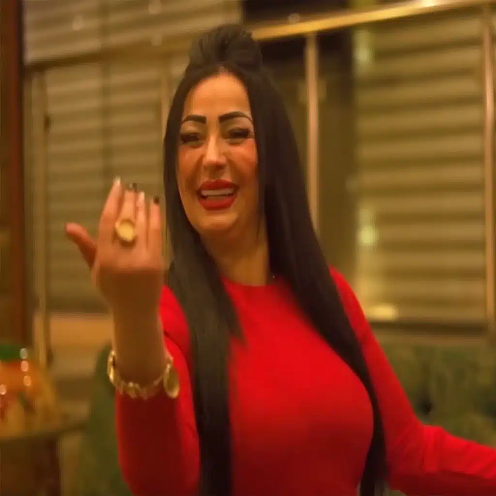 قدرة وقدرها ربي (feat. Manini Sahar)