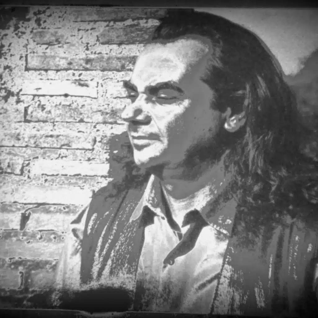 Sandropoli lo cantavamo su hush play on anghami