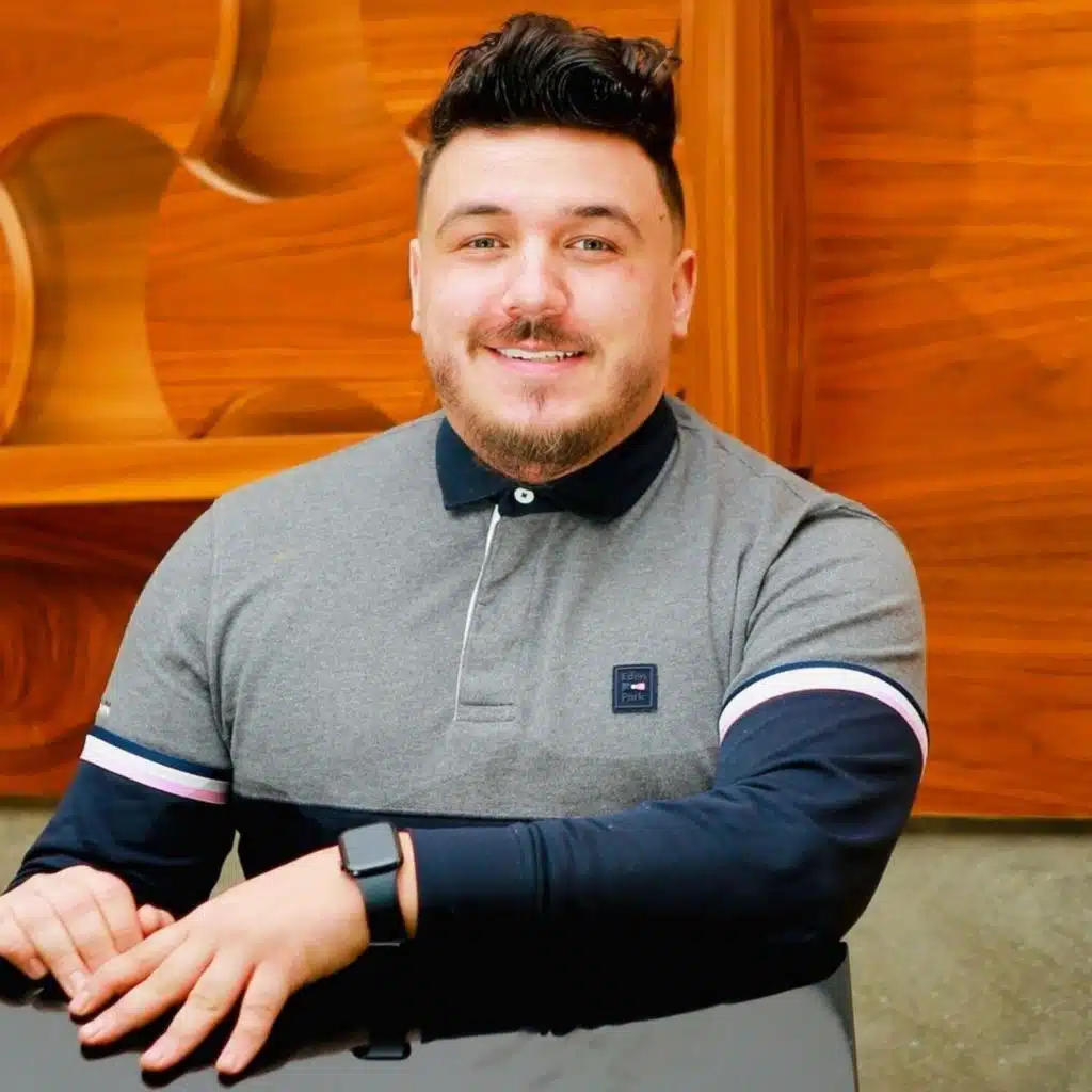 انا طايح فالمستشفى و هي فيا تستشفى