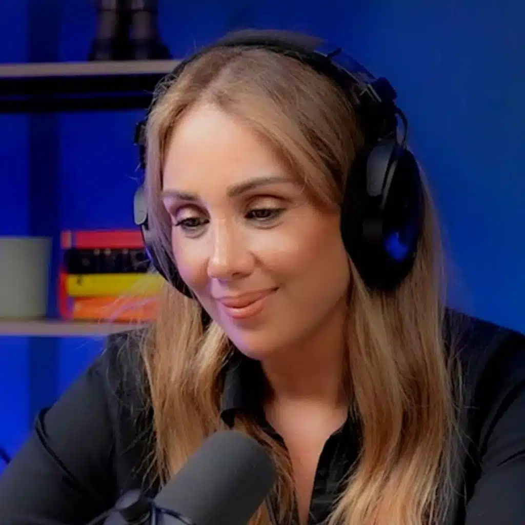 EP 111 - پریا قریشی | تلاقی ایده‌ها، تکنولوژی و زیبایی