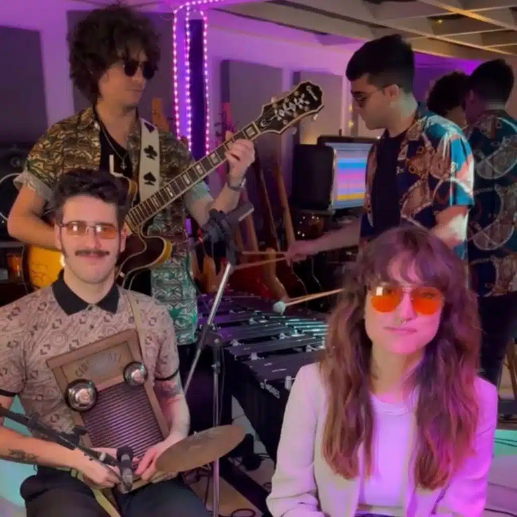 Everybody wants to rule the world (feat. LvRod, JuanMa Torres, Walter Yones & Lucho Pellegrini)