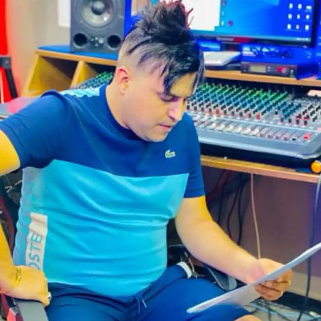 Celibataire Wel Godam (feat. Aymen Boucenna)