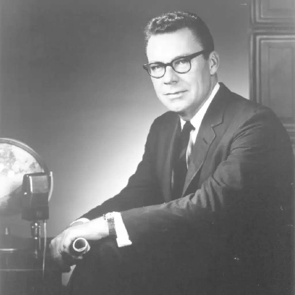 Earl Nightengale: Life Favors Risk Takers