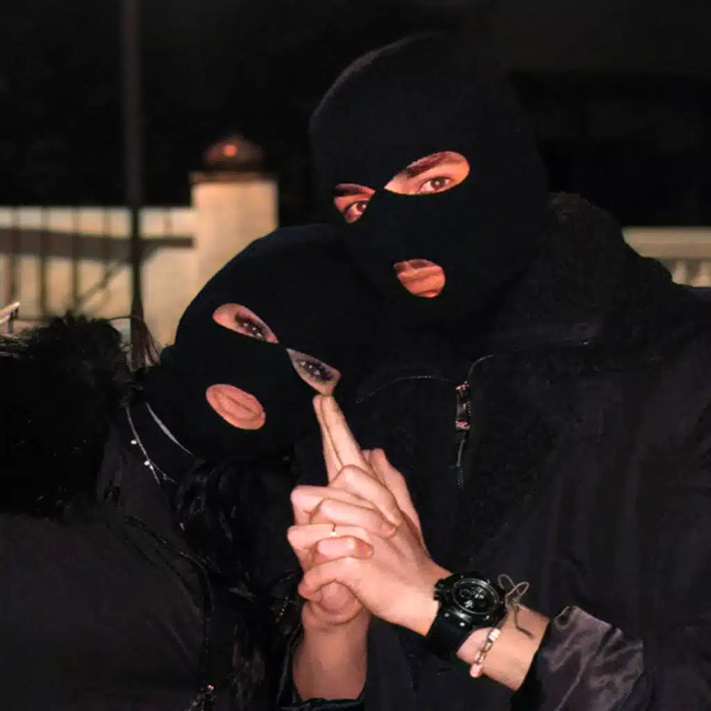 Arraigo (feat. kintana)