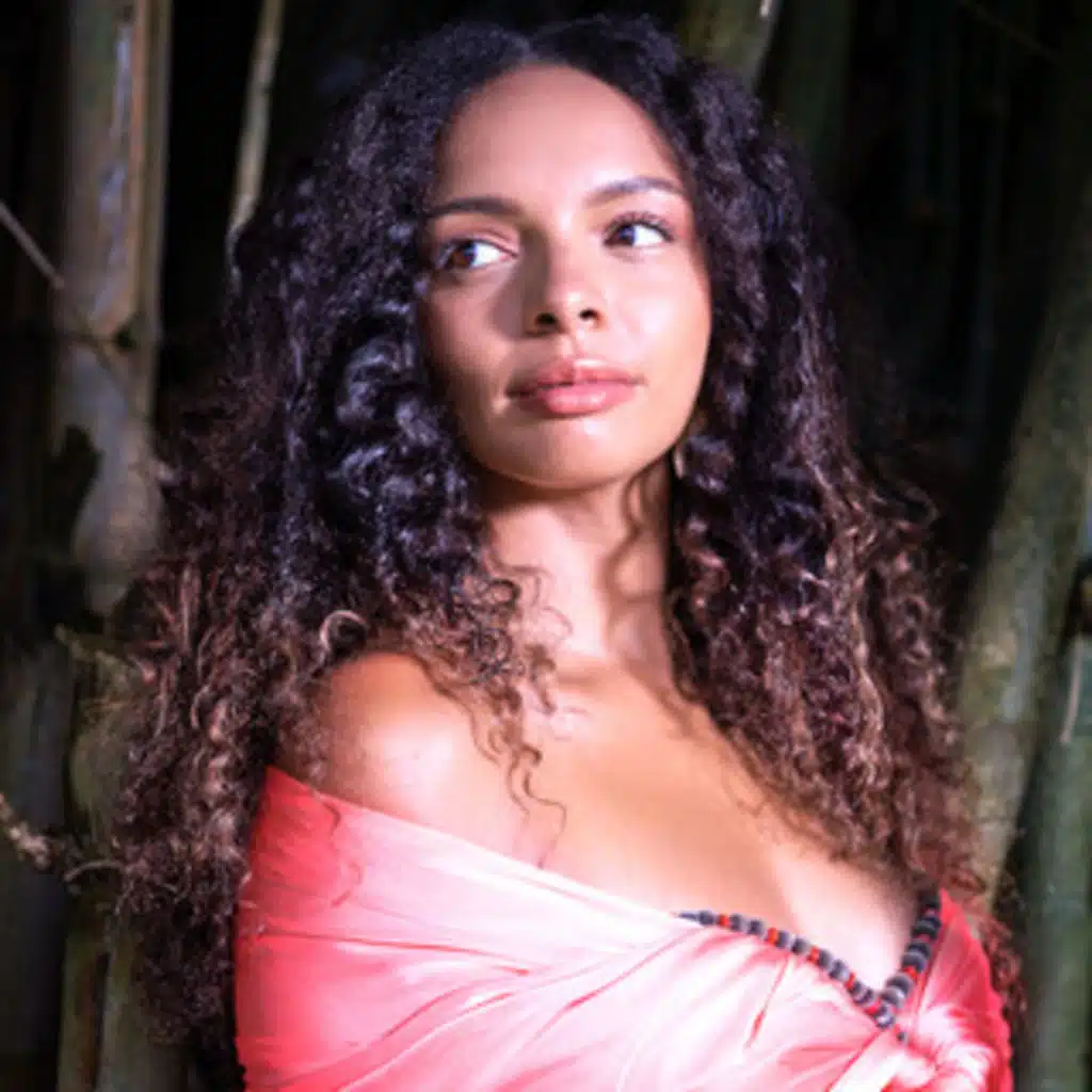 Maë Defays