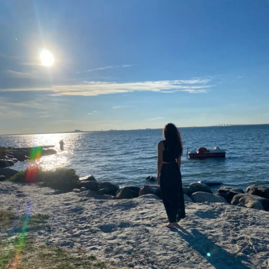 Inshallah / Akhbarak Eyh- Rola Kadri