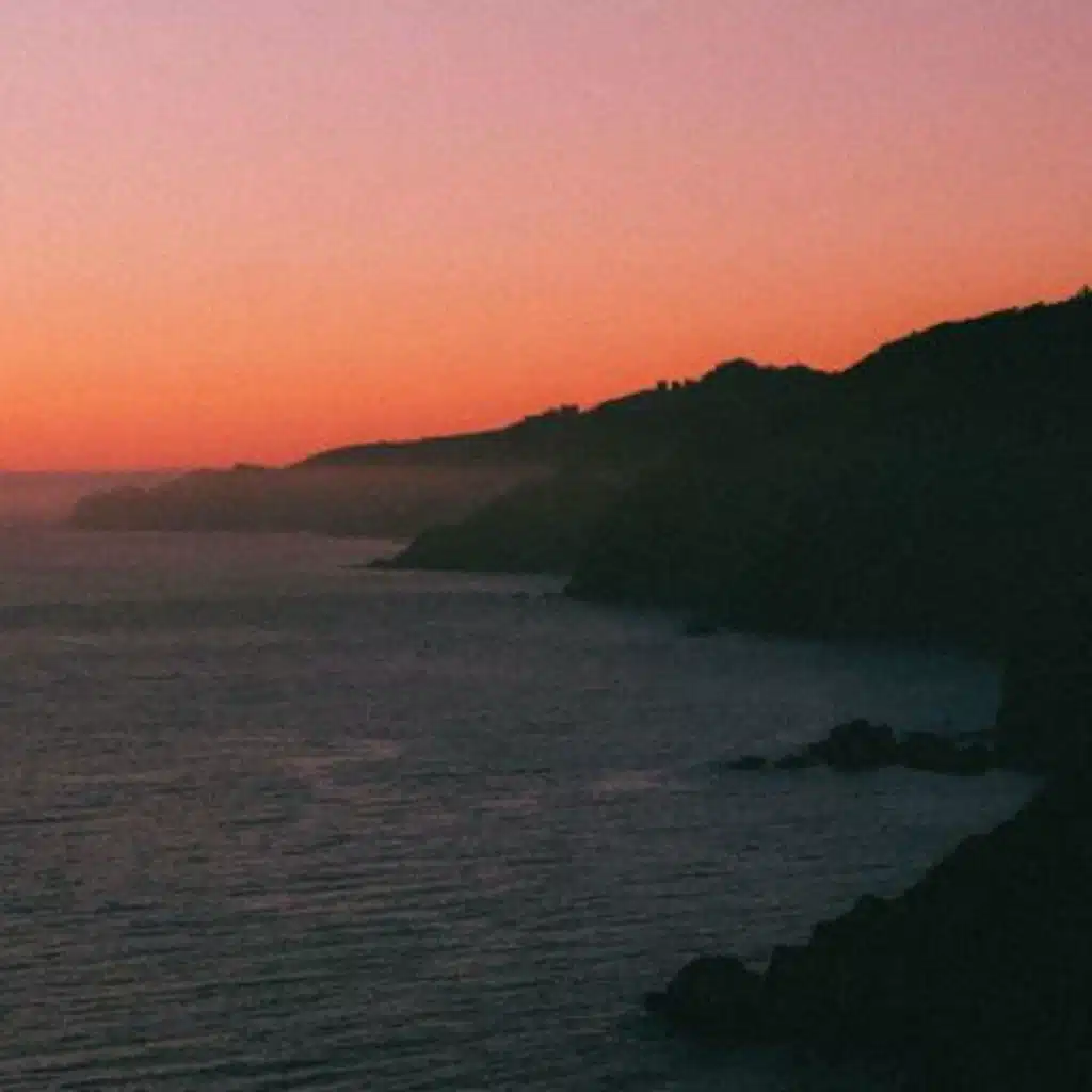 Waves on a Rocky Shore: Wave Sounds for Sleep