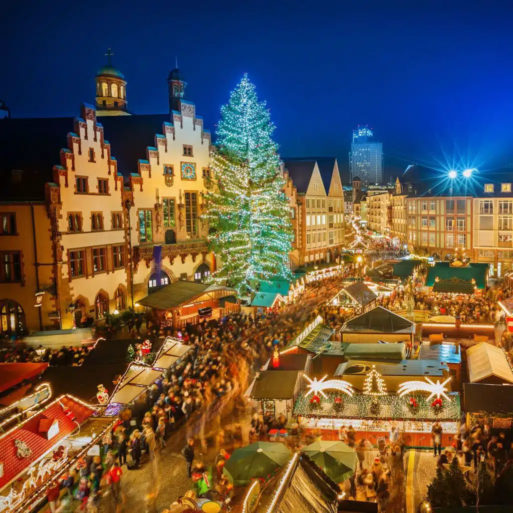 Holiday Market Ambience | Calming Holiday Jazz Piano and Market Ambience