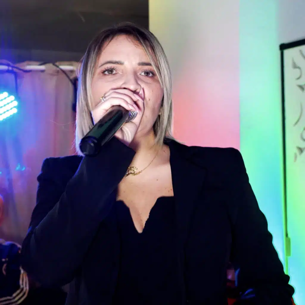 bgha ydir biya l'affaire (feat. Cheb Adoula)