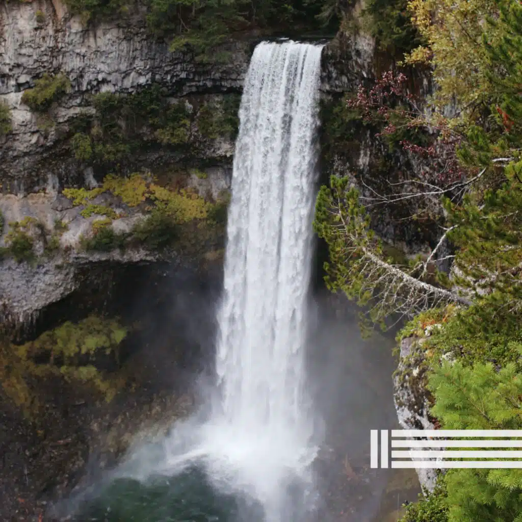 Sonidos Tranquilos De La Cascada