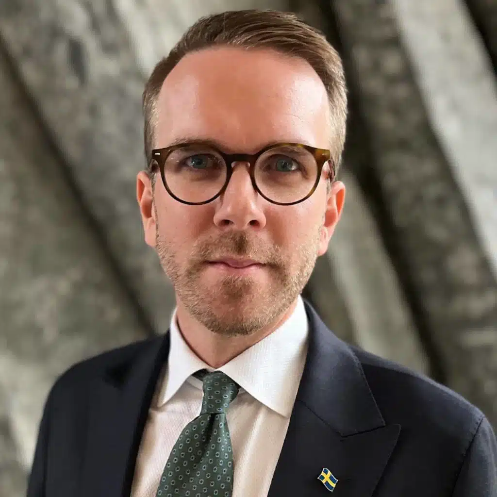 Andreas Carlson (KD) om Natos krav på svensk järnväg