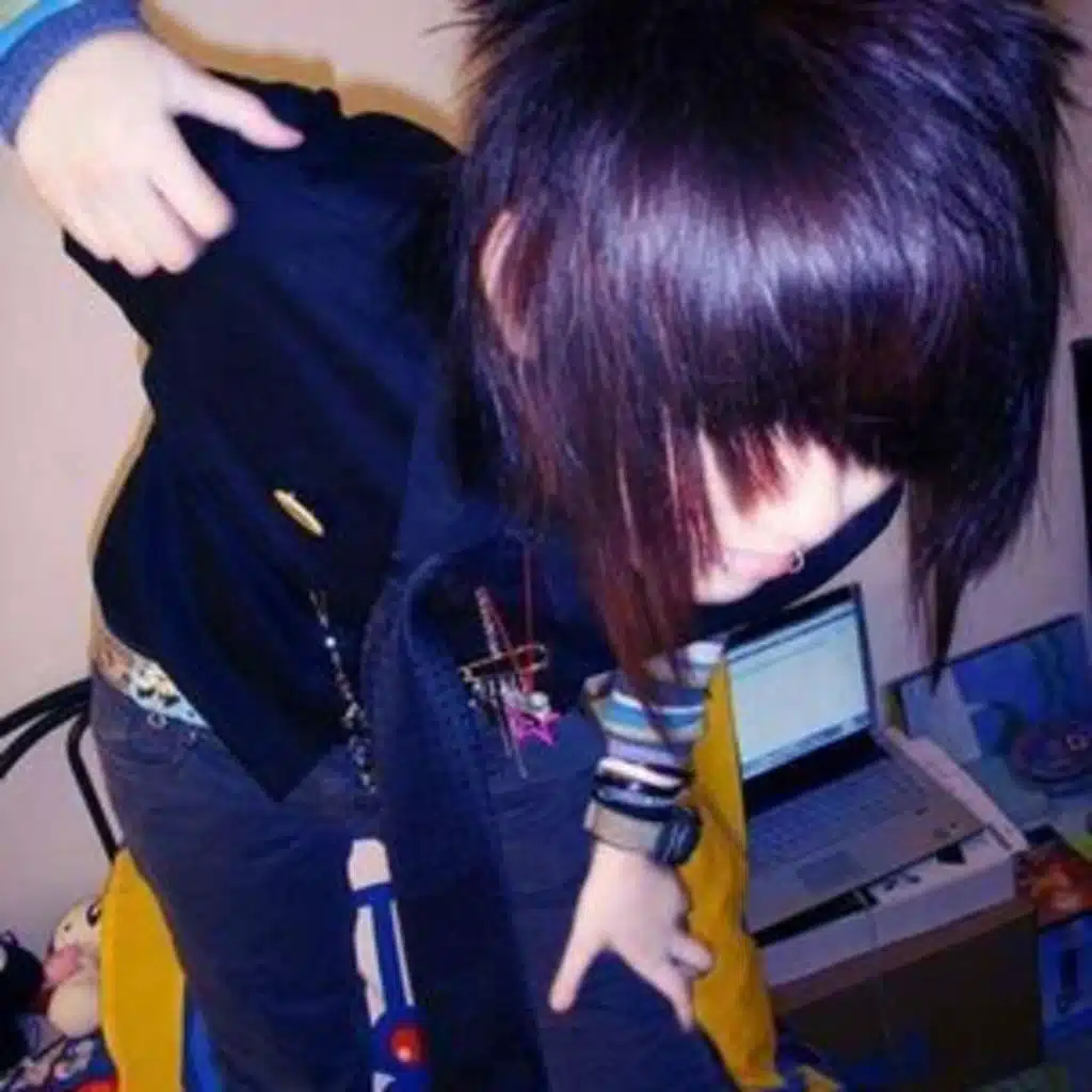 Fab In The Club (feat. syris & 6arelyhuman)