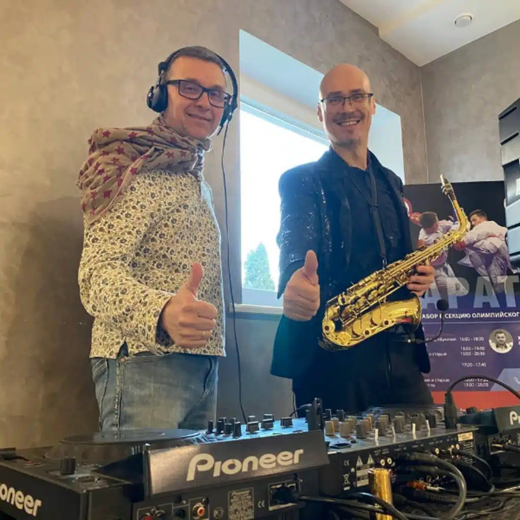 Saxophone & House Music - Live from FITNESS CLUB (18-11-23) Part 2