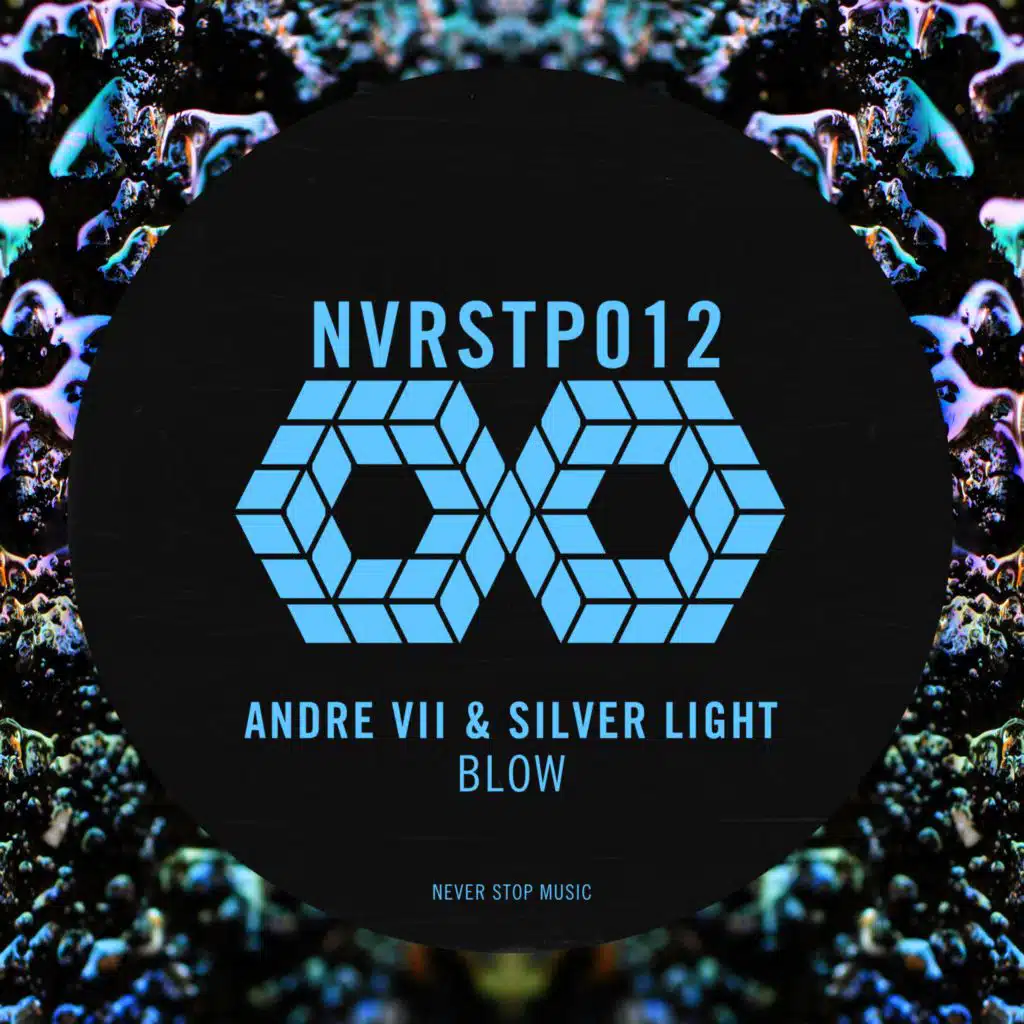 Andre VII & Silver Light