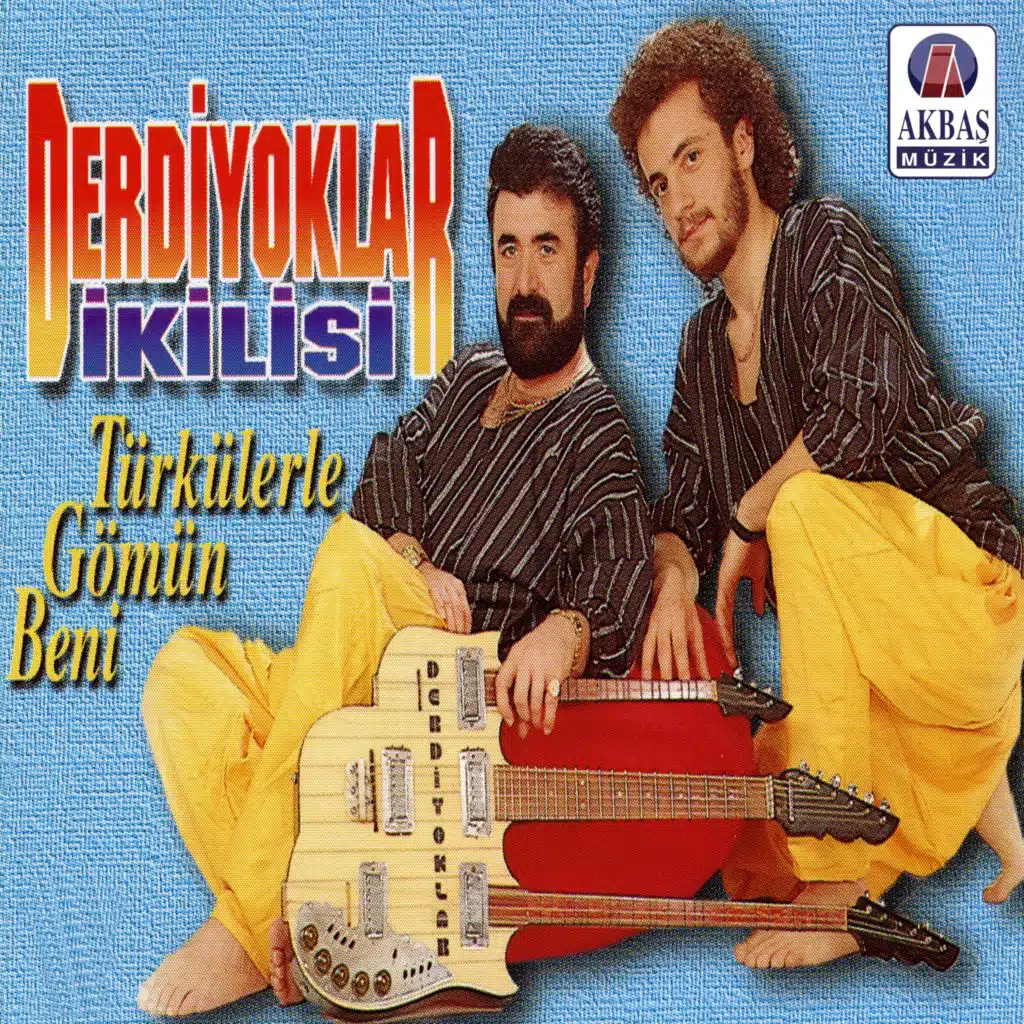 Türkülerle Gömün Beni