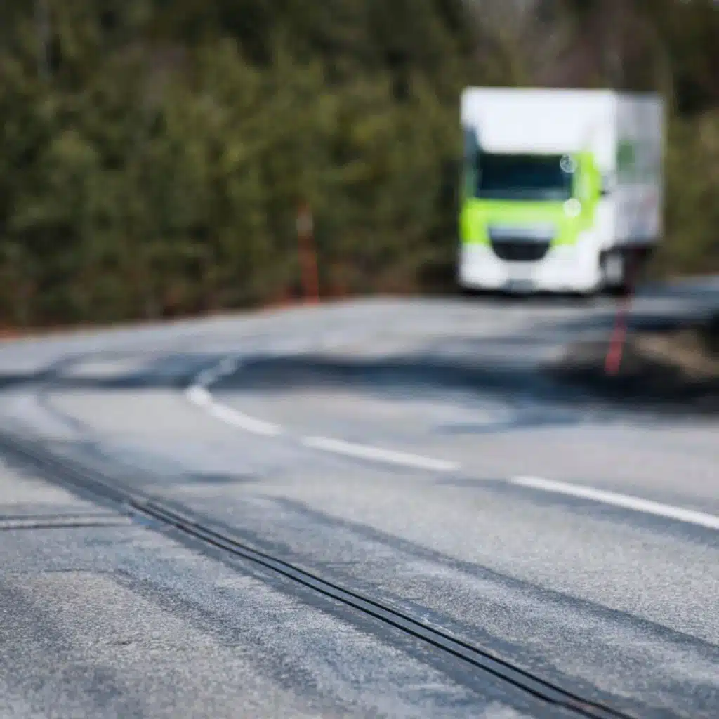 Et si on rechargeait son véhicule électrique en roulant ? 