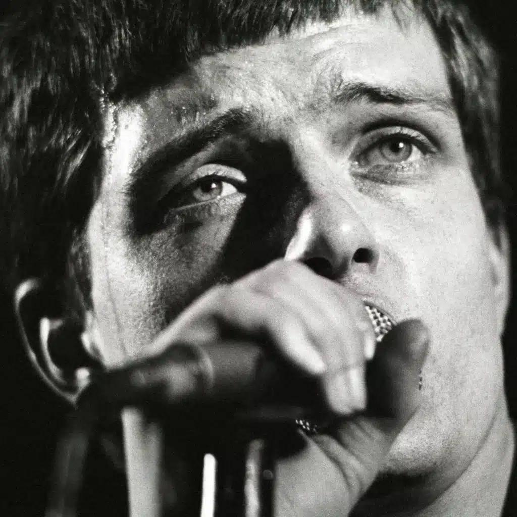 Un concert de Peter Hook en hommage à Ian Curtis