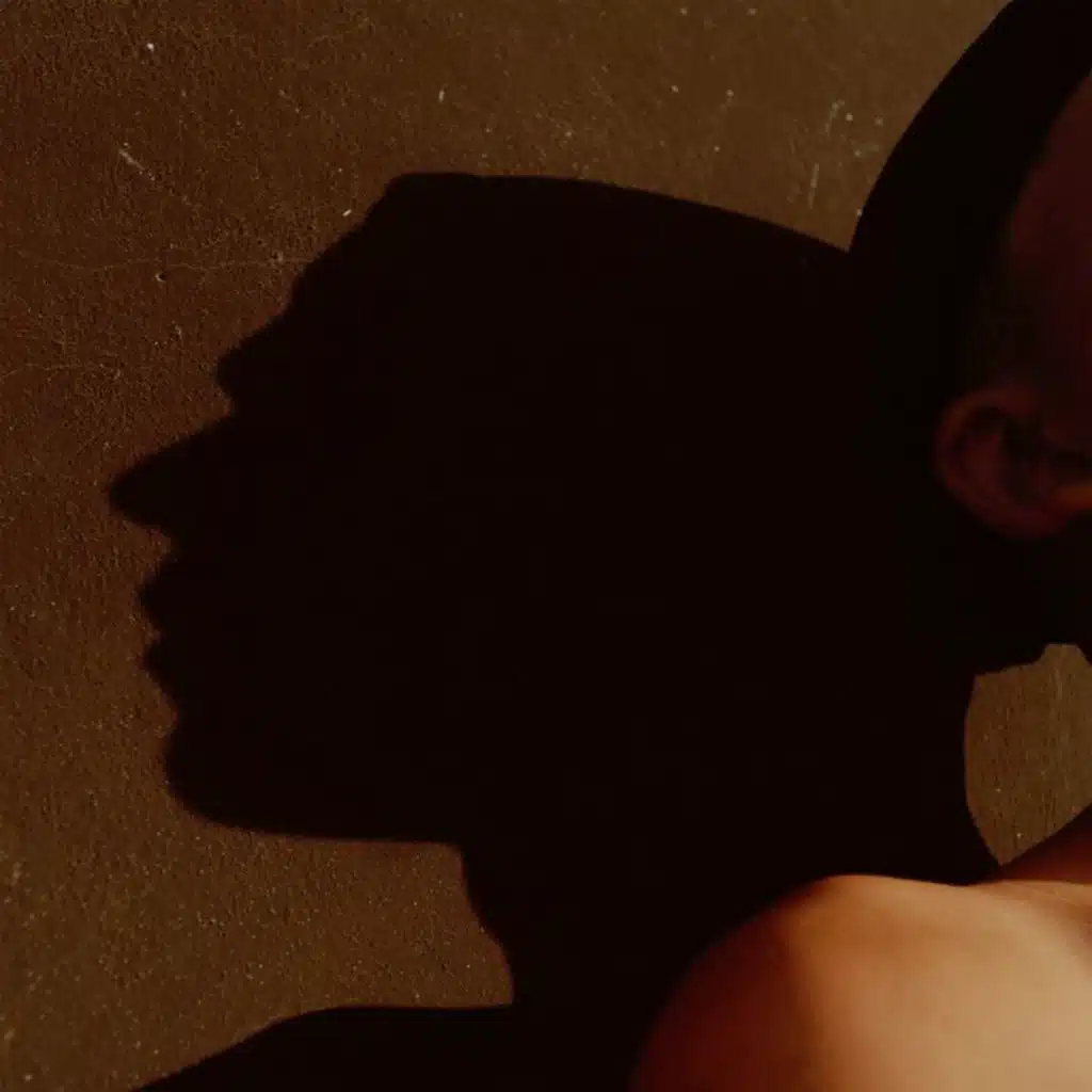 Je Voelt Je Zo Alleen (feat. Narco Polo)