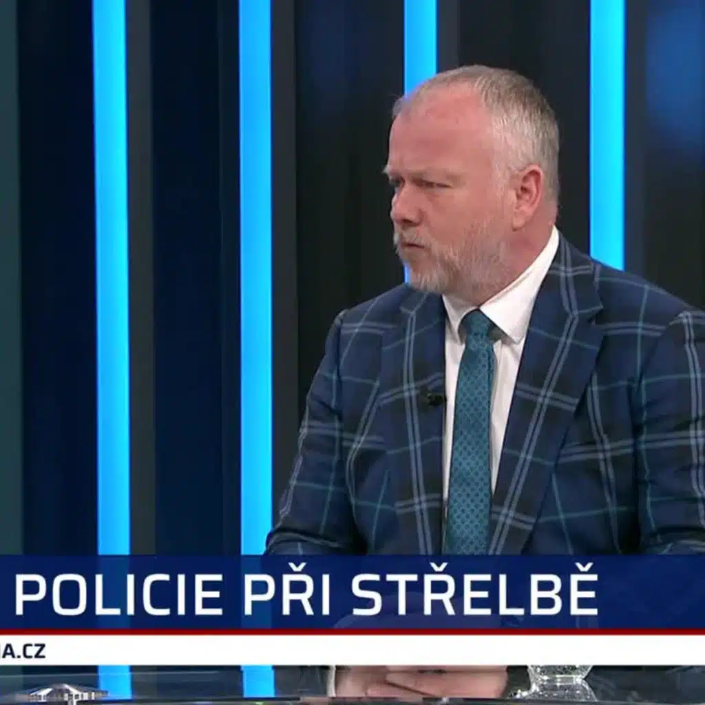 Studenti nechápou, proč policisté opustili budovu fakulty před střelbou, říká Zaorálek