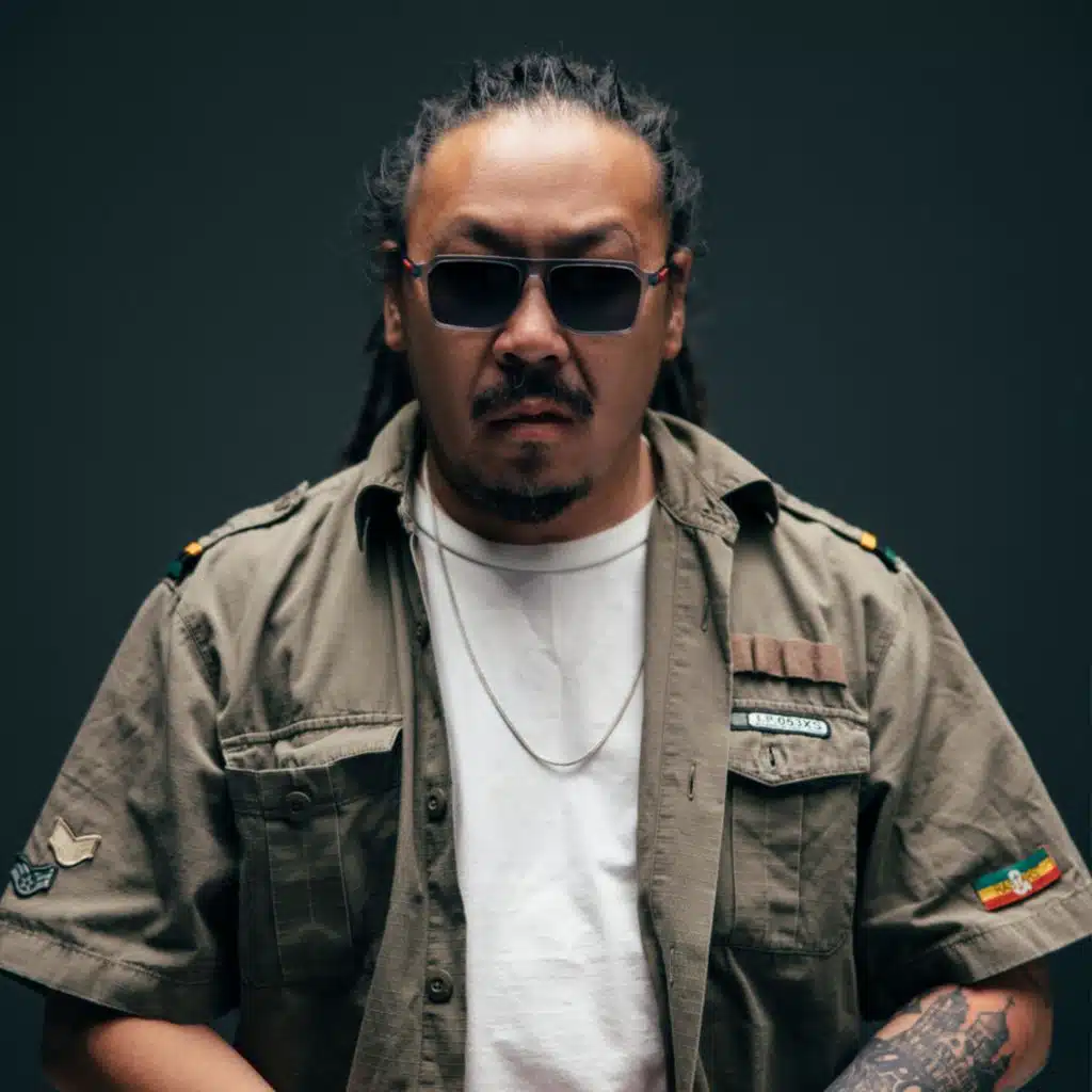 Tsagiin gogtsoo (feat. Zugii)