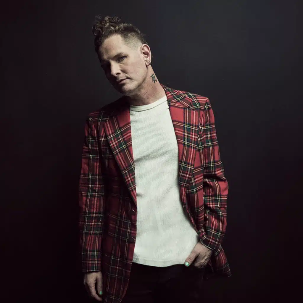 Corey Taylor Opens Up About His "Complete & Utter Breakdown" + MORE