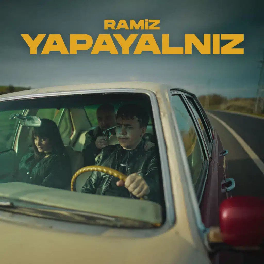 Yapayalnız