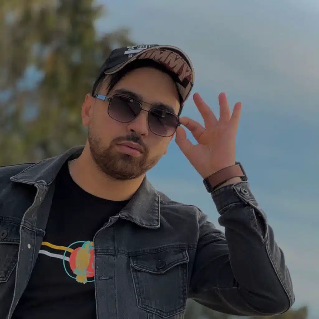 الف وحدا تتمناني