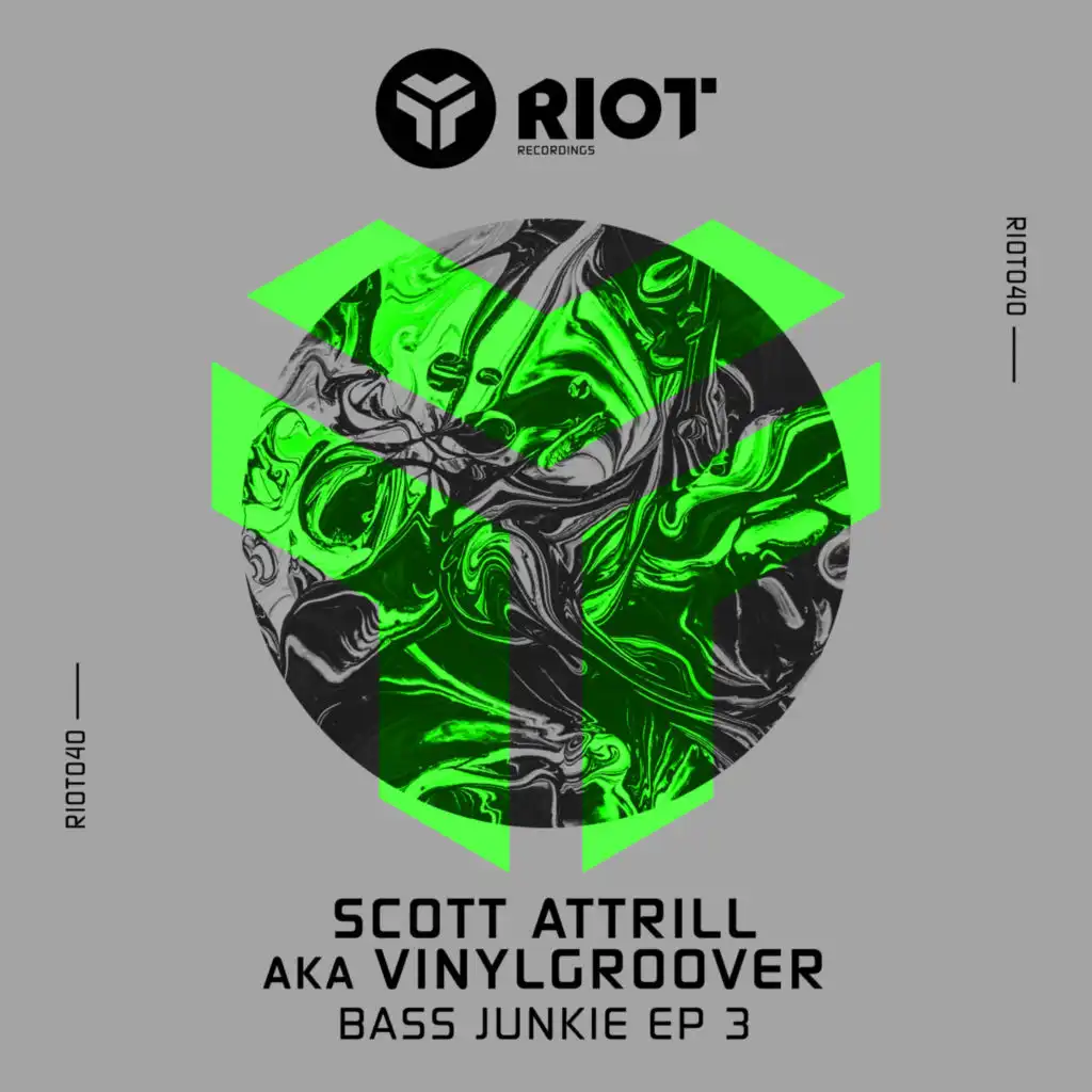 Vinylgroover & Ali Wilson