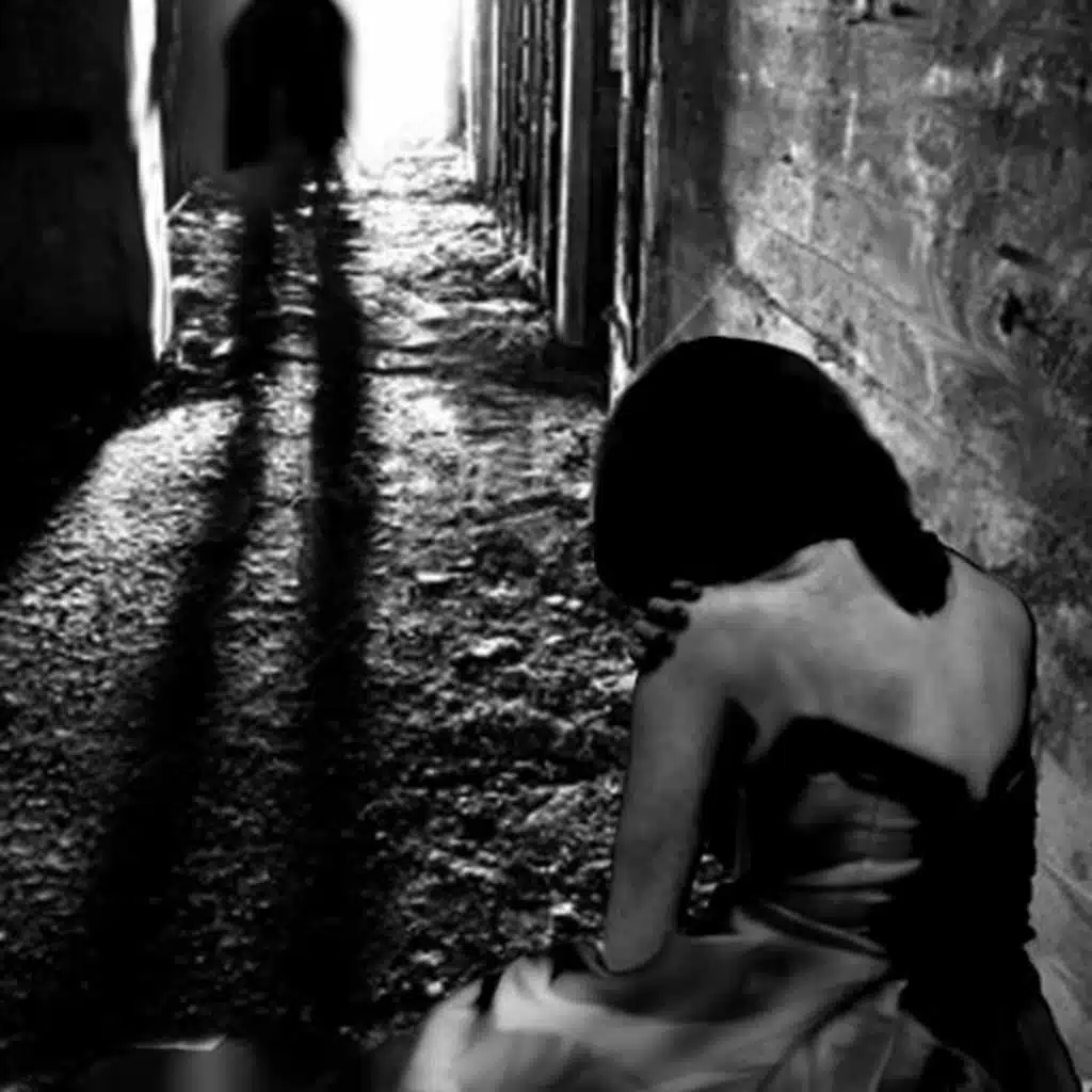 انا مفارق Ft. El-3afreet & K V