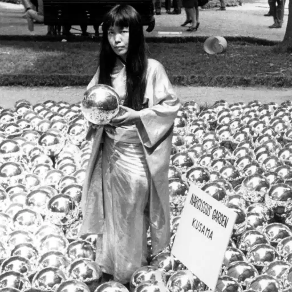 La fascinante historia de Yayoi Kusama