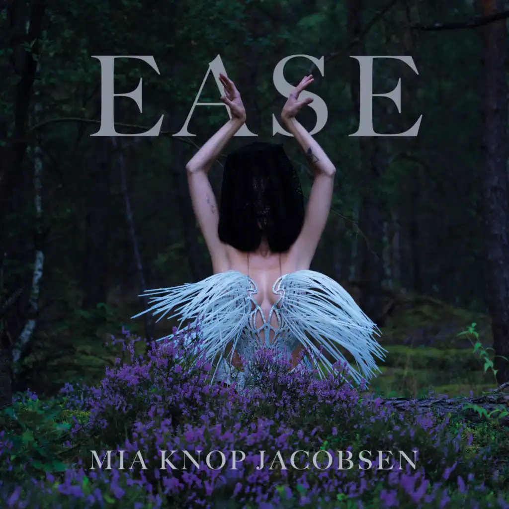 Ease (feat. Julia Hülsmann, Igor Osypov, Marc Muellbauer, Eva Klesse & mondëna quartet)