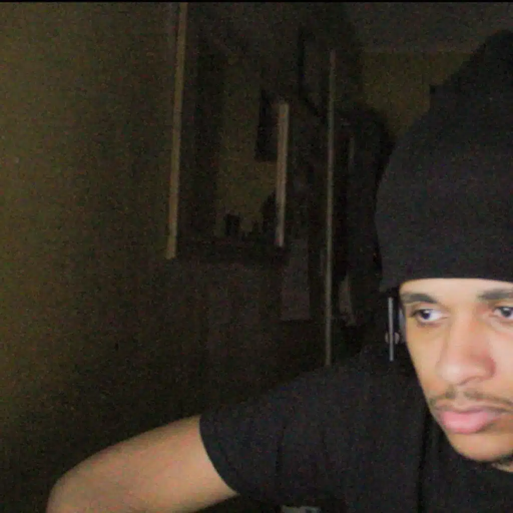 girl (pd.me, in my room)