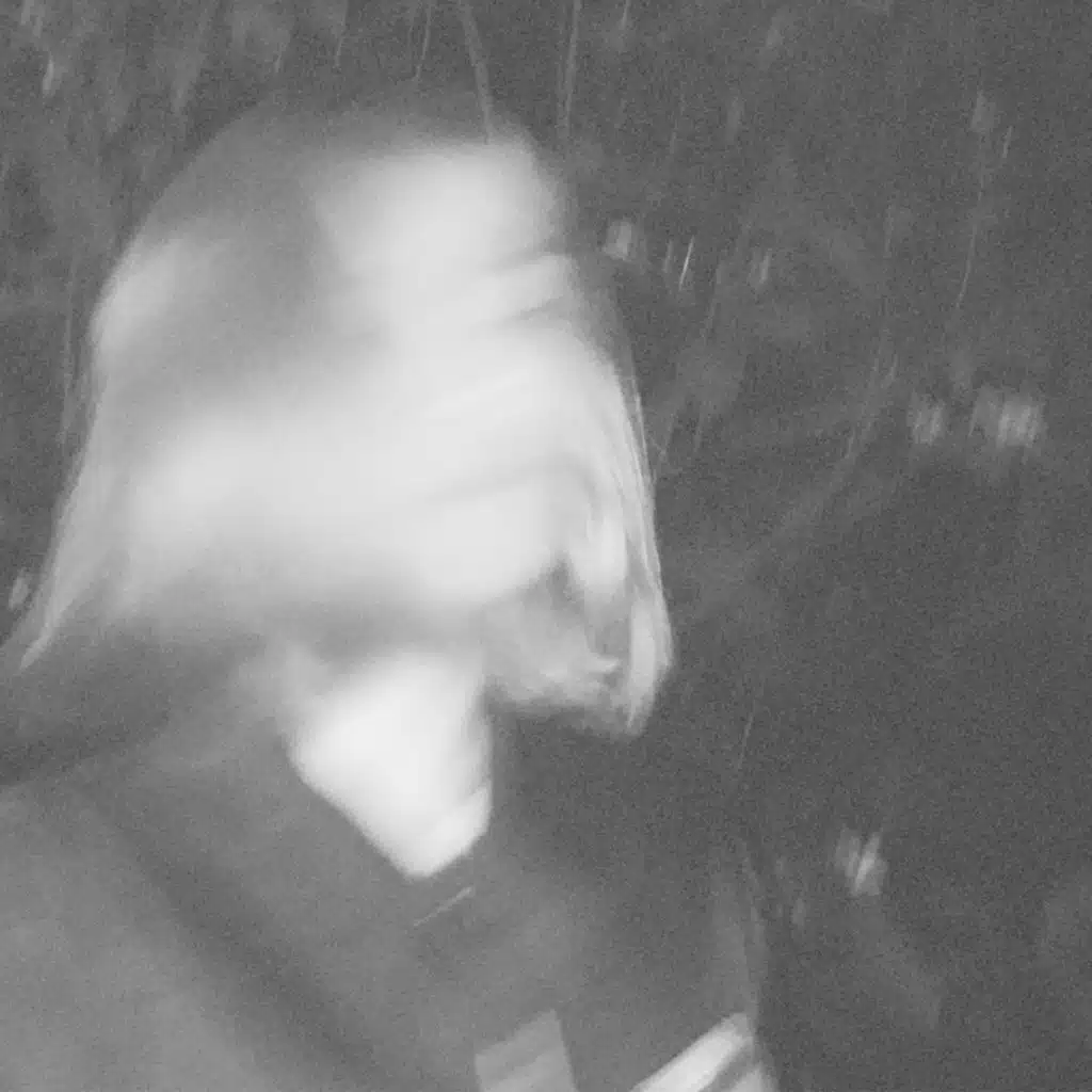 STAY (ใกล้ ใกล้)