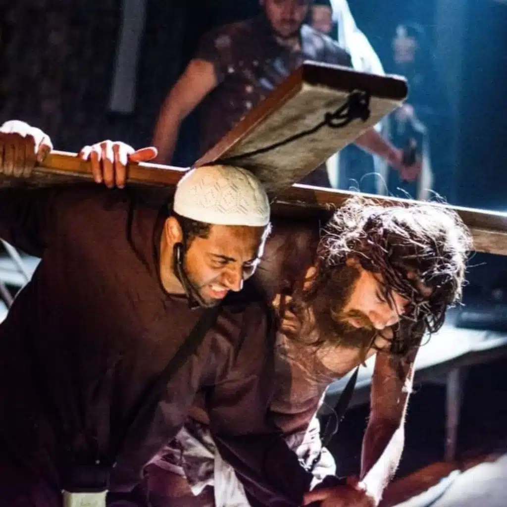 قابلا حمل صليبي