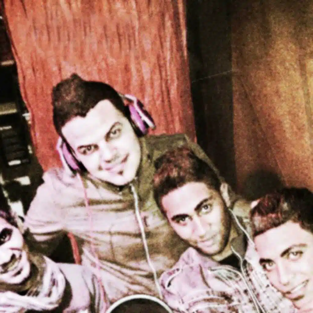 الدنيا سلاح