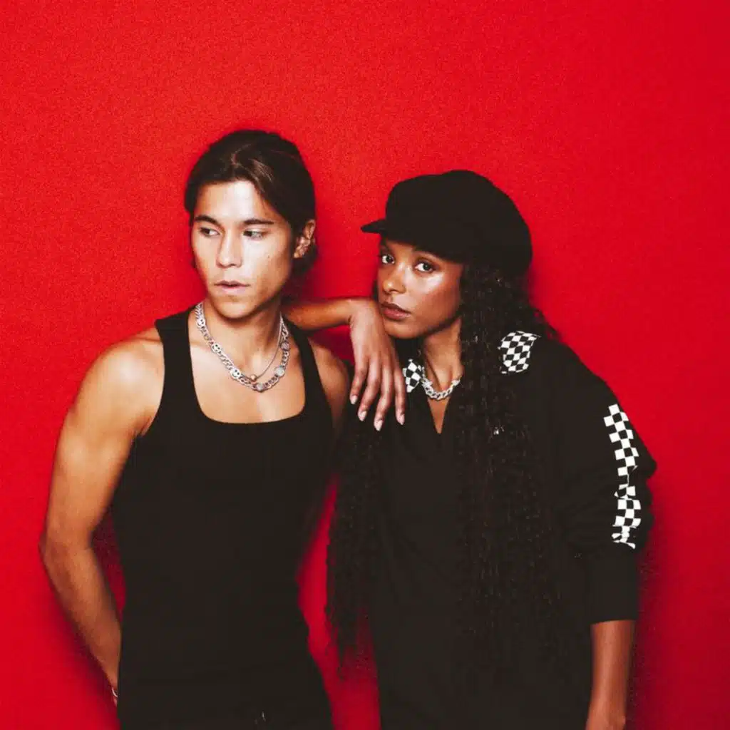 Anna Pêgo & Math Basso