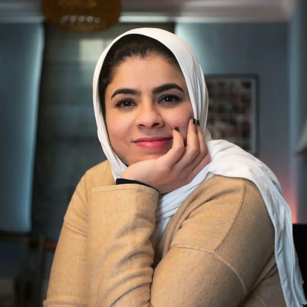 21: Facebook changed my life w/ Nessrin Gaddah - الفيسبوك غيرلي حياتي مع نسرين قدح