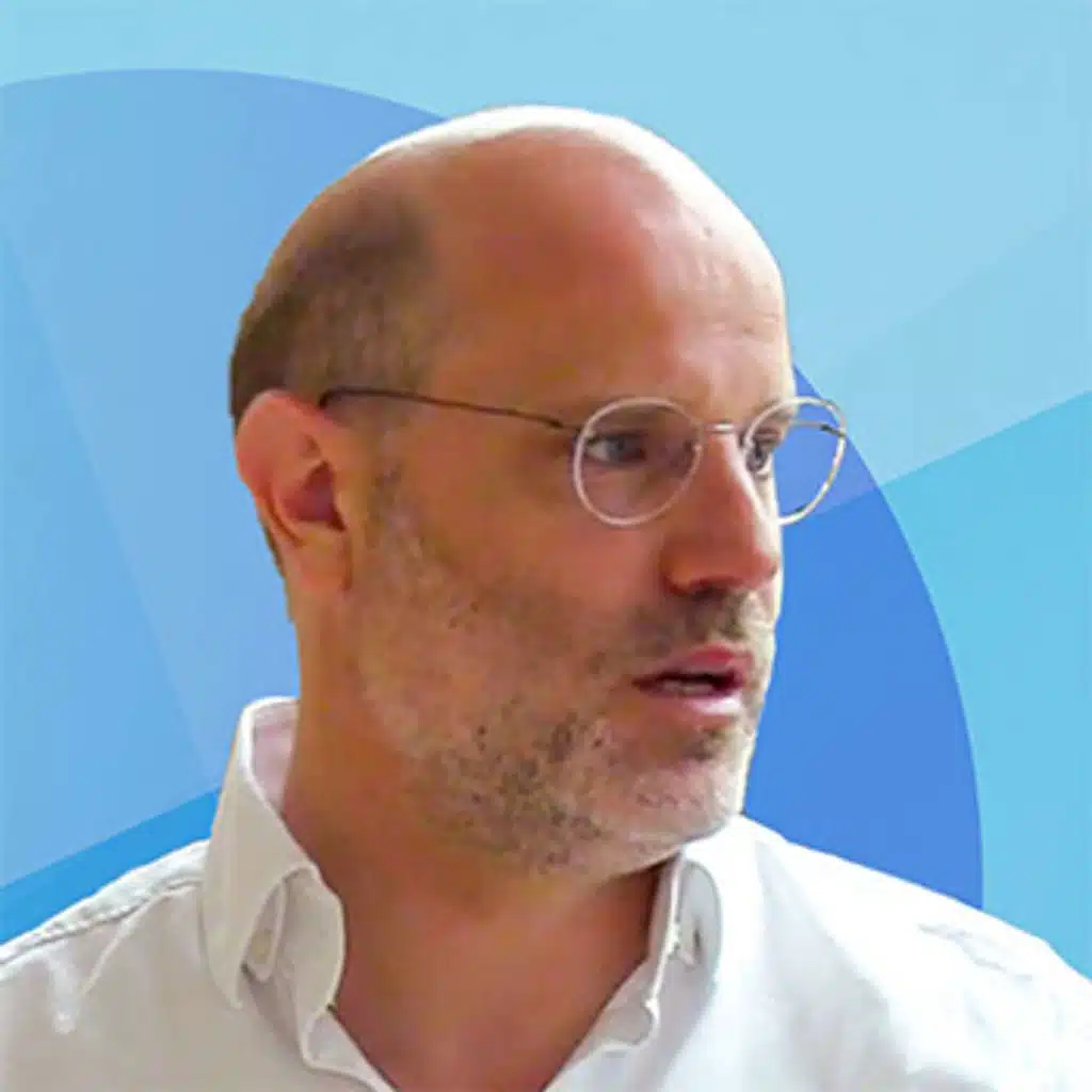 63. Validating & Developing Projects through Ventures and Accelerators - Axel Menneking, Deutsche Telekom