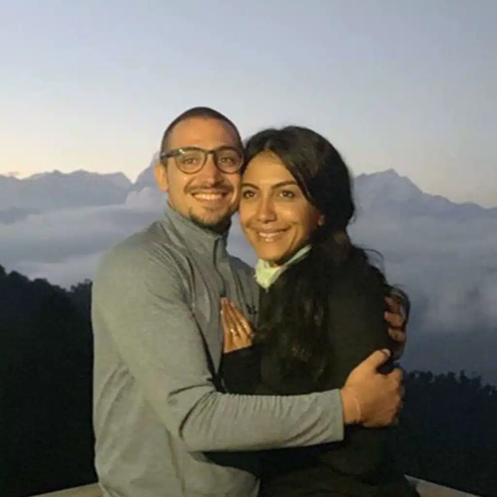 كيف حالك ؟ حوار بين زوجين وشركاء عمل