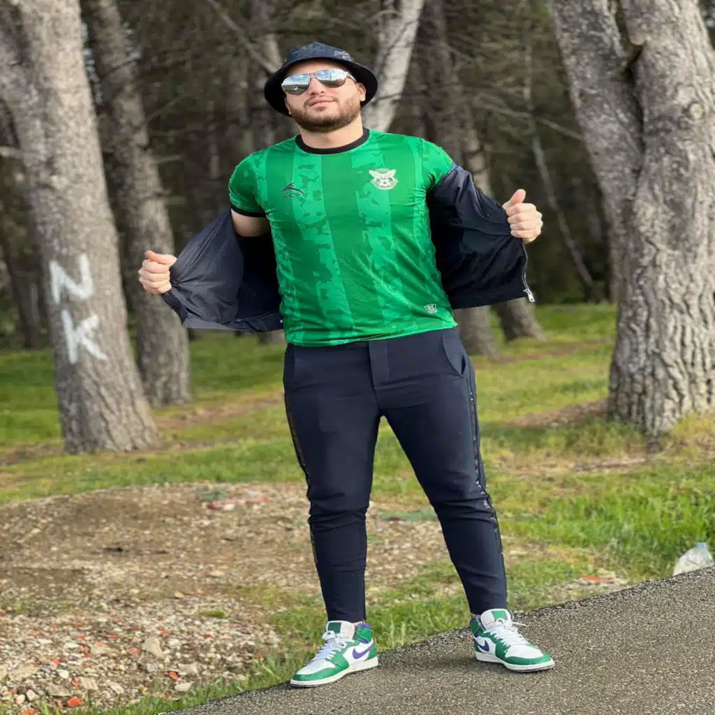 Jiti barah fi bali (feat. Manini Sahar)