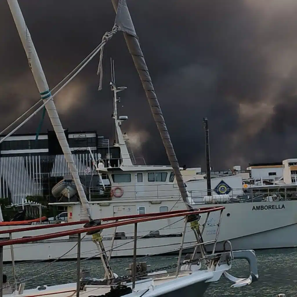 Three hundred Aussies trapped in New Caledonia amid deadly riots