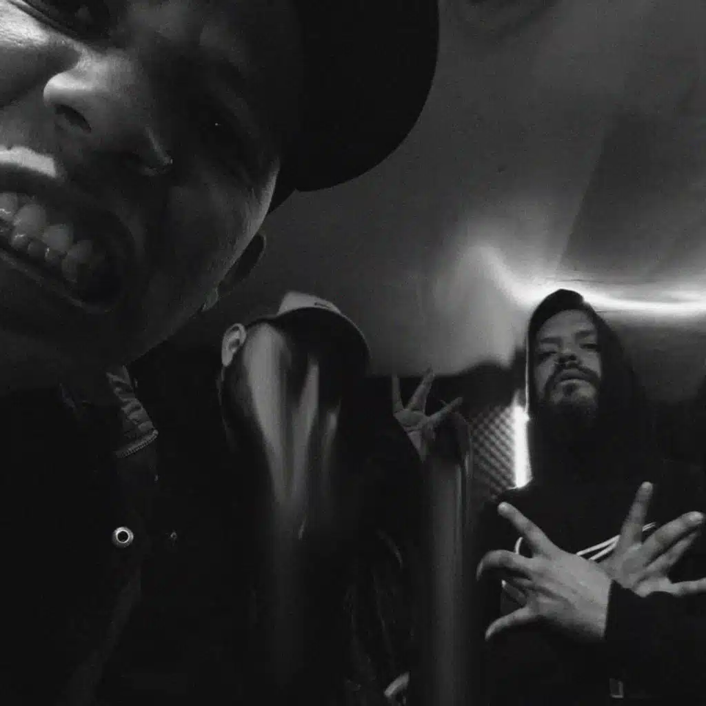 Manhy, pok37 & luck7