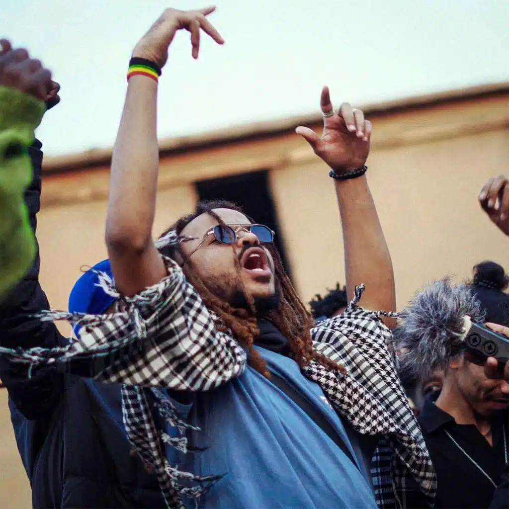 Motadarer (feat. Tumax Afro)