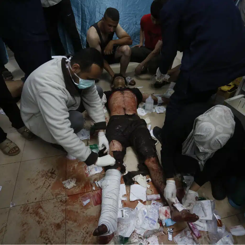 Gaza: Israeli strike on UN school kills more than 30